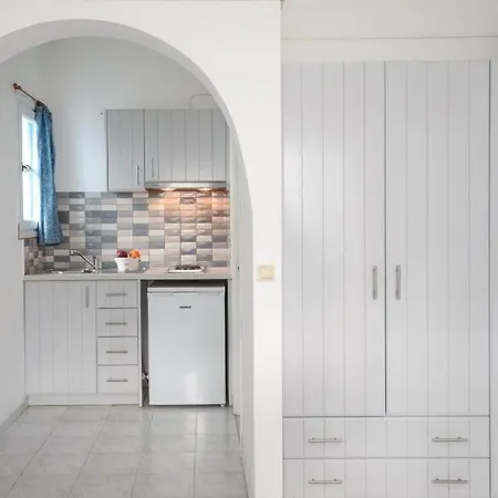 Celeste Naxos Chora 3*