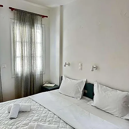 Celeste Naxos Chora Aparthotel 3*