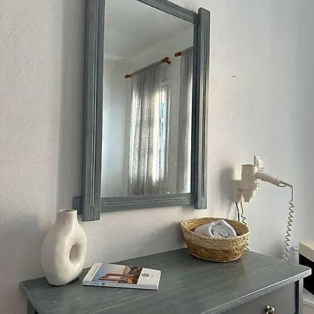 Celeste Naxos Chora 3*